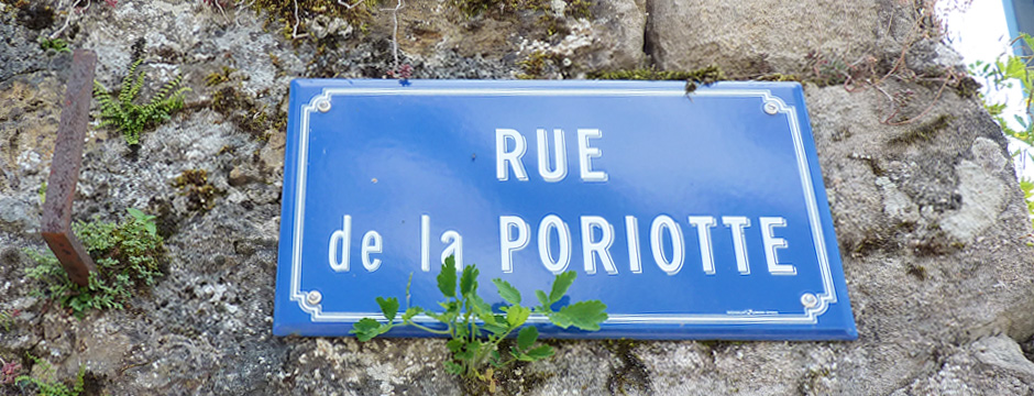 Dans la rue de la Poriotte...